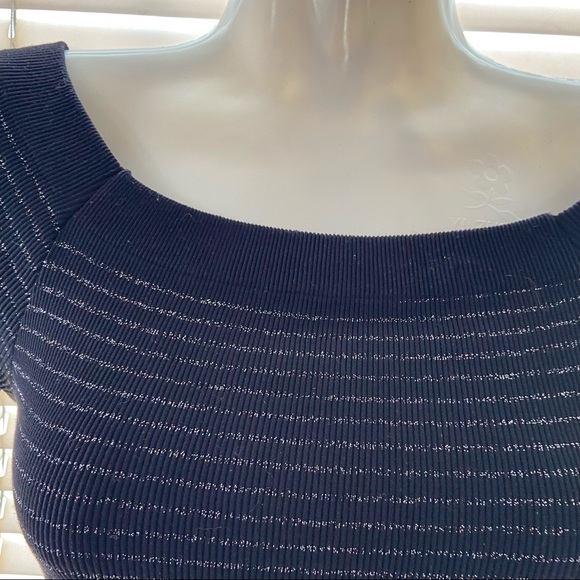 Bebe women black and silver stripes long sleeves fitted top. Size M/L. Used - Picture 3 of 9